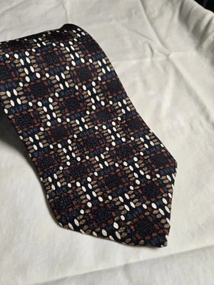 Jhane Barnes Tie Men's Geometric 100% Silk Necktie Handmade In Japan 58x4"  - Image 1 of 4