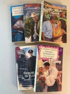 Harlequin Romance Vintage Books Mixed Lot of 5 - Picture 1 of 5