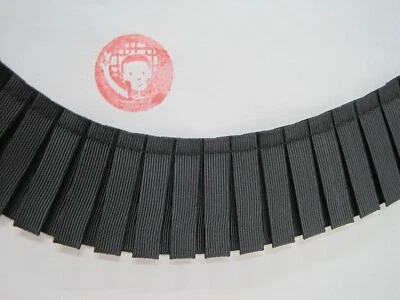 Caja de grosgrain negro de 1 yarda y 2" borde plisado, caja plisada cinta Foto 1 de 4