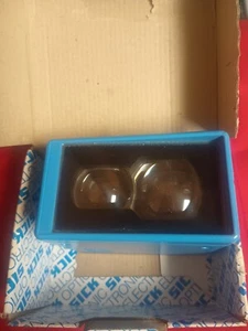 SICK WT45-2R250 PHOTOELECTRIC PROXIMITY SENSOR - NEW ELECTRIC EYE PHOTO SENSOR - Picture 1 of 4