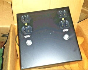 300-1983 GENERATOR AUSGANGSPANEL ONAN 120 Vac 15 AMP 7 Zoll x 7 Zoll Gesicht Neu aus altem Lagerbestand - Bild 1 von 4