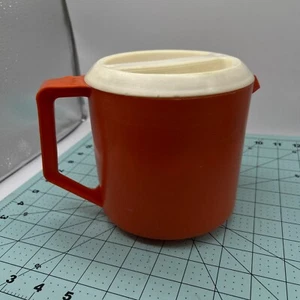Vintage Rubbermaid Orange 1 1/2 Quarts Pitcher Model 2745 With White Lid - Picture 1 of 9