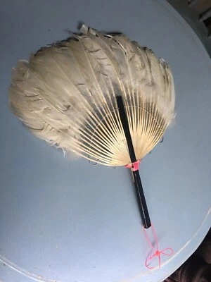 Vintage White Concave Feather Hand Fan Wood Burlesque Dance Art Deco Boudoir - Image 1 of 4