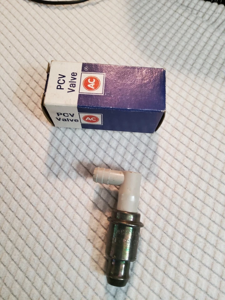 Piezas de aire acondicionado válvula PCV CV878C 25043471 Buick Century Electra 98 Cutlass Ciera Foto 1 de 1
