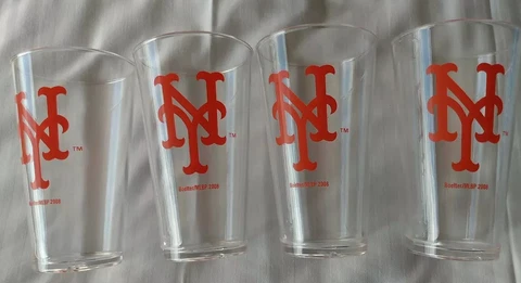 New York Mets 4 Pack Boxed Plastic Pint  16 Oz Cover