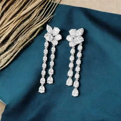 Серьги-гвоздики из белого золота 14 карат с сертифицированными лабораторно созданными бриллиантами грушевидной овальной огранки 7,00 карата - Изображение 1 из 4