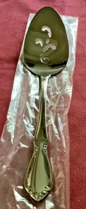 Oneida CHATEAU Pie / Cake Server 8 3/8" Unused Vietnam Glossy 18/10 Flatware - Picture 1 of 5