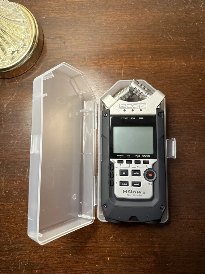 Podcast  Kit- H4n Pro Portable Digital Recorder, 2 Shure Mics, and 2 Comica Mics - Image 1 of 4