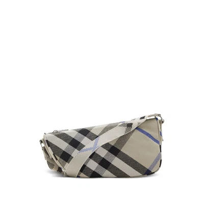 Bolso Mensajero Burberry Pequeño Escudo Patrón Cuadros Precio de venta sugerido por el fabricante $2150 Foto 1 de 4