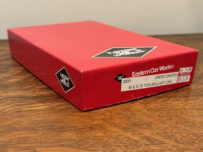 EASTERN CAR WORKS HO SCALE UNDECORATED M&K 70 TON BALLAST CAR KIT 2200 - Image 1 of 4