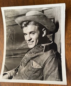 Will Hutchins Sugarfoot Signed 8 x 10 Photograph    LS - 2 - Picture 1 of 3