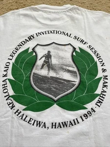 DE COLECCIÓN 1994 KEALOHA KAIO LEGENDARIO INVITADO SESIÓN DE SURF Y MAKAHIKI RARO T- - Imagen 1 de 4