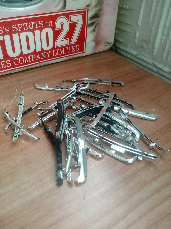 1:24.  LOTTO PARAURTI FIAT OPEL ALFA ROMEO  - Immagine 1 di 1