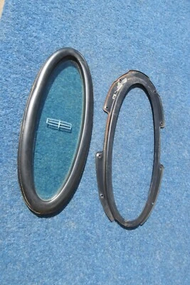 Lincoln Mark IV REAR SIDE QUARTER OPERA WINDOW 1972 1973 1974 1975 1976 Foto 1 de 4