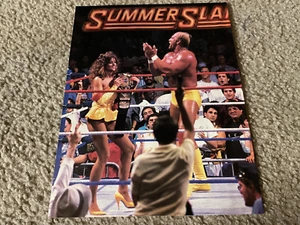 Vintage HULK HOGAN & MISS ELIZABETH 1988 SUMMERSLAM WWF Pinup Photo Clipping - Picture 1 of 1
