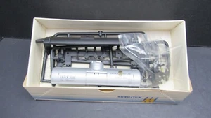 Walthers 932-5099 Interstate Single Dome Tank Car ISOX 3150 Kit - Picture 1 of 3