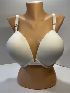 Victoria’s Secret 44 DD Push Up/Push Up. NWOT - Picture 1 of 6