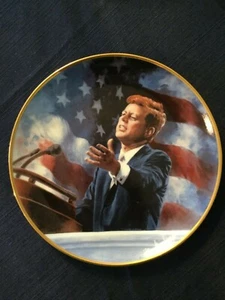 Plato de porcelana fina Franklin Mint, homenaje a John F. Kennedy, Max Ginsburg - Imagen 1 de 7