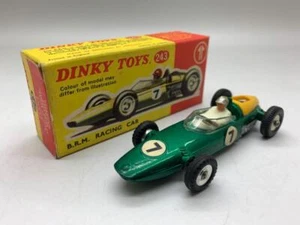 DINKY TOYS Brm Carreras Coche Verde Metálico Rn 7 Plata Casco 243 MIB - Imagen 1 de 10