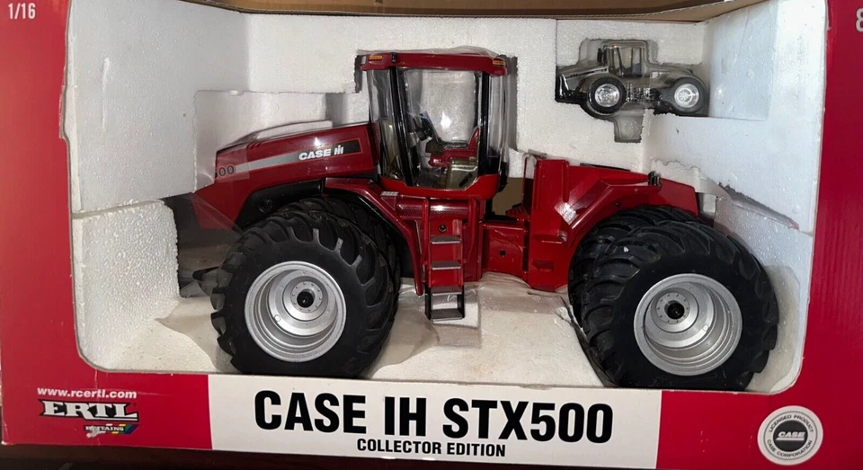ERTL 1/16 Case IH STX500 Collector Edition W/ 1/64 Chrome Version #14286A #242 - Image 1 of 1