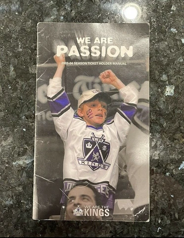 2003-2004 Los Angeles Kings Season Ticket Holder Manual NHL Hockey Cover