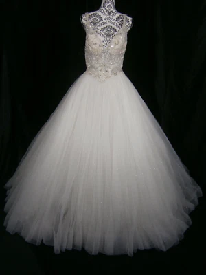 Eve of Milady Wedding Dress Ballgown 10 Tulle Net Skirt Sparkly Illusin Lace Gem - Image 1 of 4