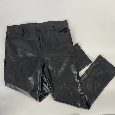 Spirit 万圣节黑色皮革人造裤子成人服装 L 码 — 第 1/4 张图片