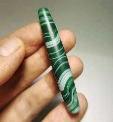 Antiguo amuleto colgante de cuentas Dzi de ágata medicina tibetana real con bandas del Himalaya Foto 1 de 4