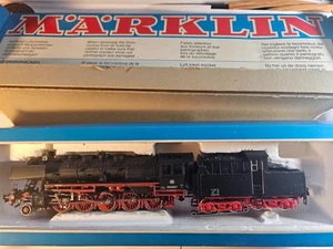 LOCOMOTORA MARKLIN 3084 EN SU CAJA FUNCIONANDO EN MUY BUEN ESTADO - Imagen 1 de 9