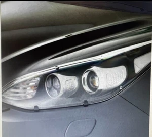 Kia Sportage 2015-2018 GT/PLATINUM HID R/H Headlight 92102D9220 - Picture 1 of 3