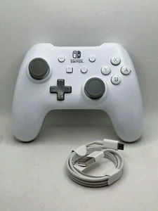 đšī¸ Nintendo Switch PowerA Enhanced Controller In White *Wired Only* - Picture 1 of 6