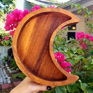 Cuenco de exhibición de madera tallada en forma de luna creciente - Imagen 1 de 8
