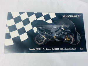 1/12 MINICHAMPS YAMAHA YZR-M1 VALENTINO ROSSI PRUEBA PRETEMPORADA 2004 - Imagen 1 de 2