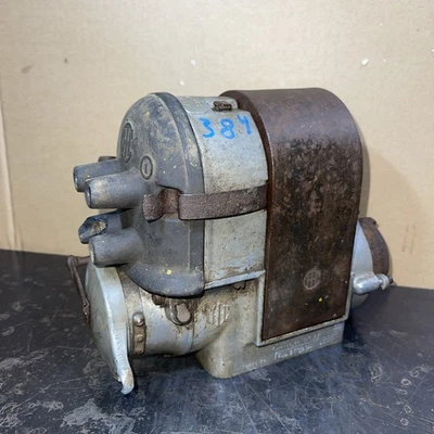 Piezas de tractor IHC Farmall F4 Magneto antiguas McCormick Deering Foto 1 de 4