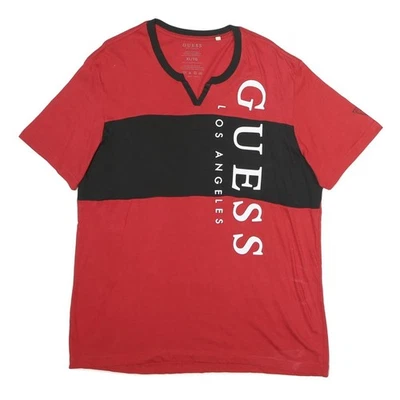 Camiseta gráfica masculina GUESS vermelha e preta manga curta GG gola V logotipo impresso - Imagem 1 de 4