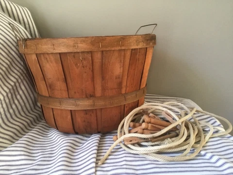 Vintage 1/2 BUSHEL BASKET LAUNDRY Country Rustic Primitive FARMHOUSE 10x14”WORN Cover