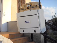 Montascale - Servoscala VIMEC mod. V65, comprensiva di binari e pulsantiere