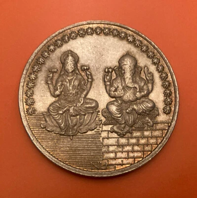 INDIA ND Medallic Coinage Goddess Lakshmi & Ganesha Facing Silver 99.5 Grams. - Image 1 of 2