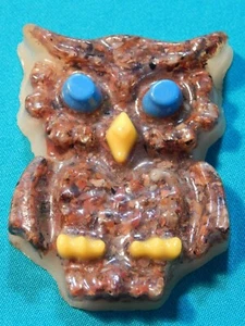Vintage Kitschy MCM Owl Refrigerator Magnet Made From Acrylic & Petrified Wood  - Picture 1 of 5