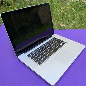 MacBook Pro (15-inch, Mid 2009) Laptop – No OS, Untested, Sold for Parts/Repair - Afbeelding 1 van 17