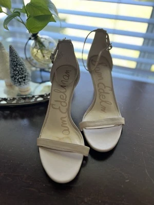 Sam Edelman Patti heeled ankle-strap sandals- beige patent leather finish.Size10 - Image 1 of 4