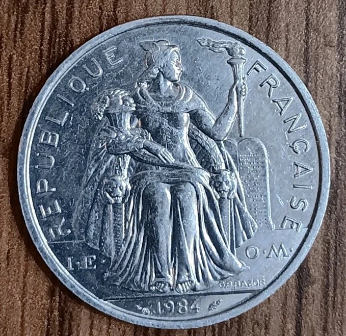 1984 French Polynesia 5 Francs Polyneste Francaise Island France. In VF+ (J251) - Image 1 of 2