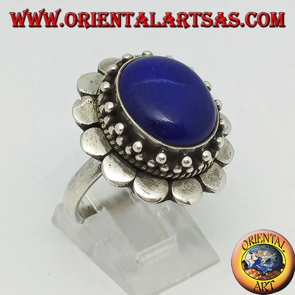 Anello  in argento 925 ‰  con lapislazzulo ovale contornata di piastrine tonde - Immagine 1 di 1