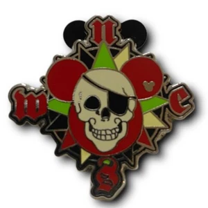 Disney, Pirate Compass 2007 Disneyland Authentic Trading Collectible Lapel Pin - Picture 1 of 5