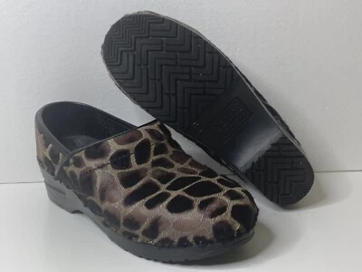 Zuecos Sanita jirafa estampado animal talla 37  Foto 1 de 4