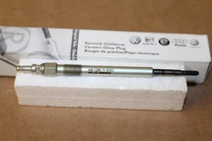 N10579805 Single Glow Plug VW Audi Skoda Seat Some 2.0 TDi Models New genuine - Picture 1 of 2