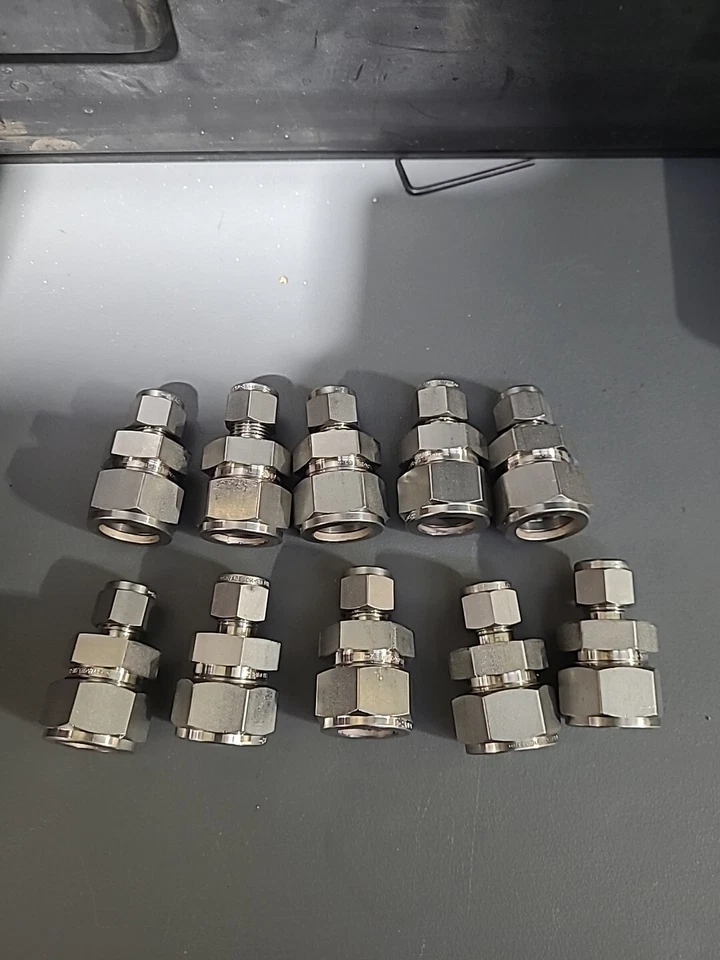 10 Swagelok SS-1210-6-6  ,,3/4" x 3/8" tube union fitting - Image 1 of 3