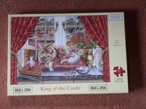 HOP BIG 250 PIECE PUZZLE 'KING OF THE CASTLE' VGC FREE POSTAGE - Picture 1 of 2