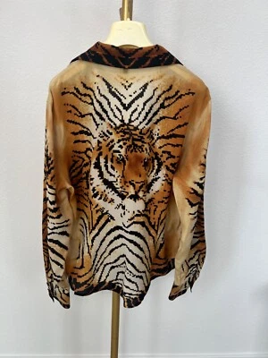 Escada 3-Piece Silk Suit – Animal Print & Greek Motif – Size 44 (L)  Vintage  - Image 1 of 4