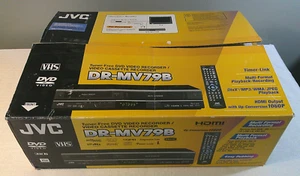 JVC DR-MV79B Registratore combinato DVD VCR VHS 1080P con telecomando, manuale e cavi - Foto 1 di 3